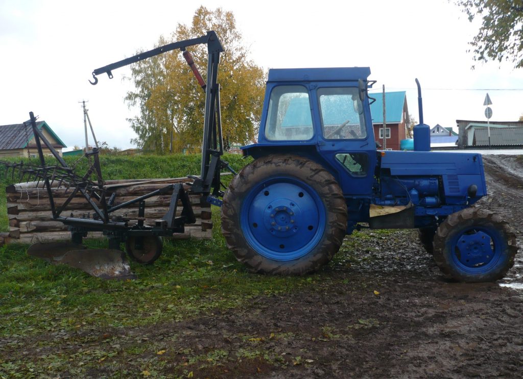 Права на трактор в Лихославле